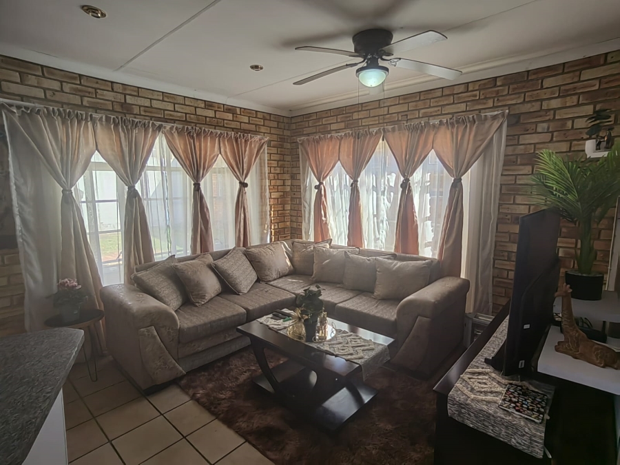 1 Bedroom Property for Sale in Parys Free State